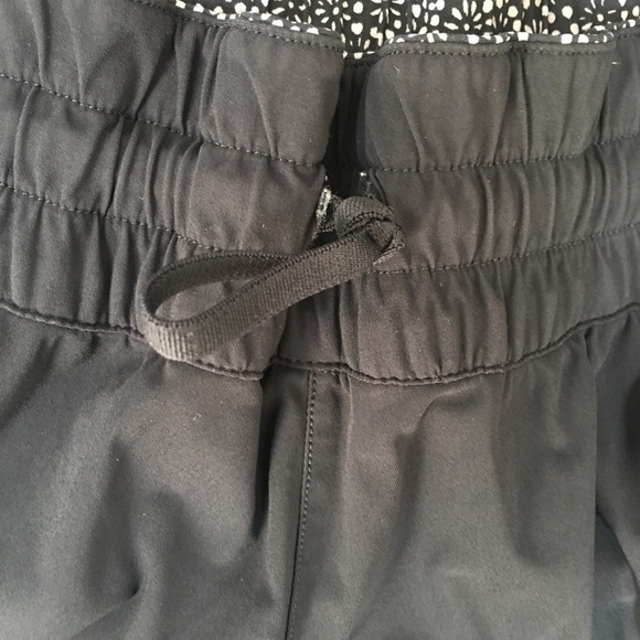 Lululemon Reversible Short - Picture 9 of 12